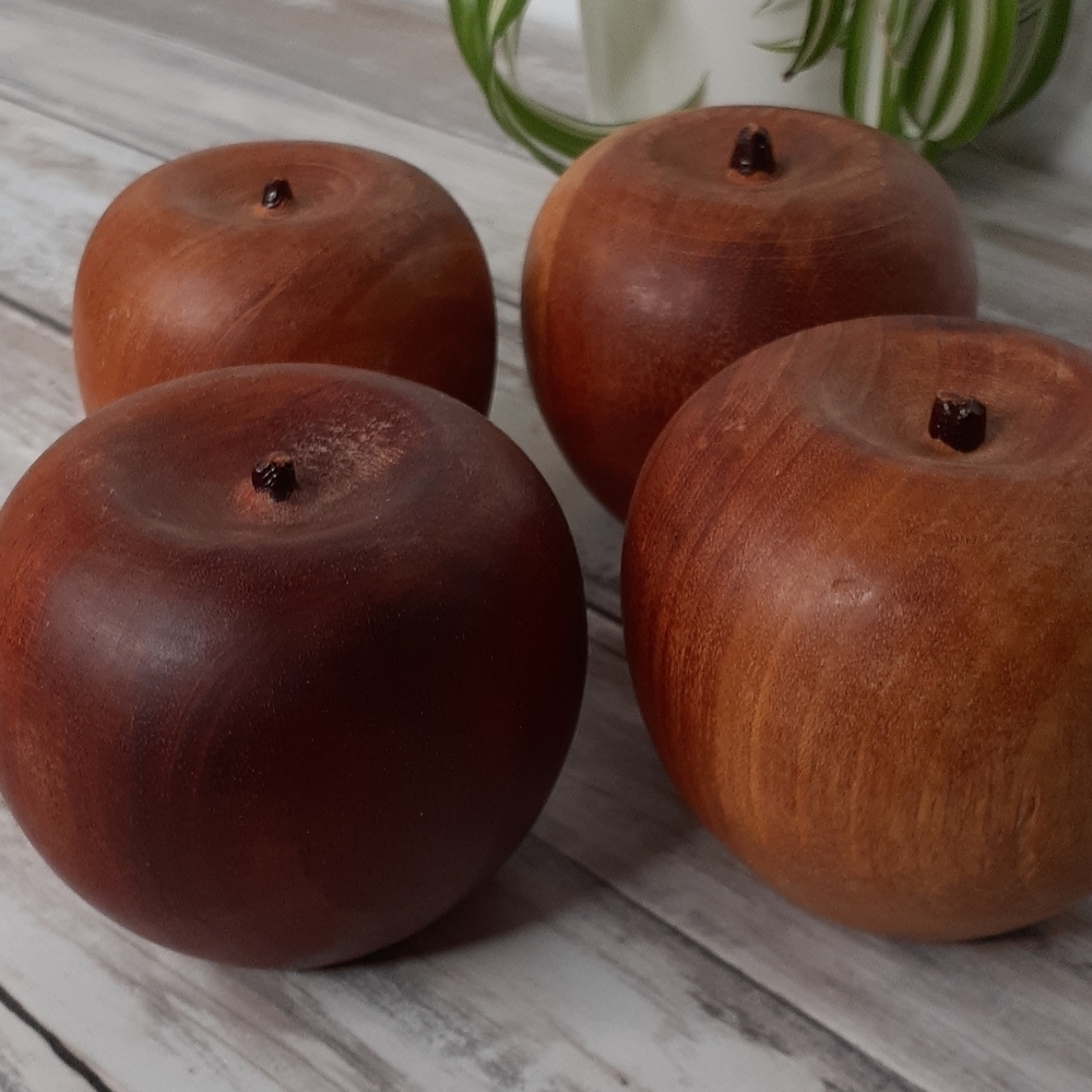 Wooden Apples - 4 - Picture 2 of 3